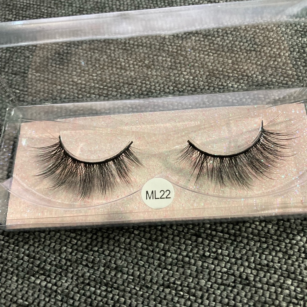 Mink Lashes (ML22)